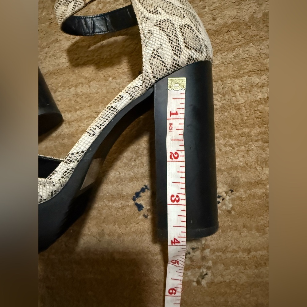 Snake Print Ankle Strap Heels size 6 heels 4’inch Charlotte Russe - Picture 3 of 16